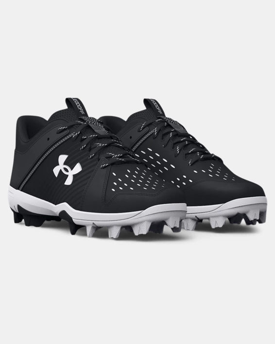 Boys under armour on sale cleats